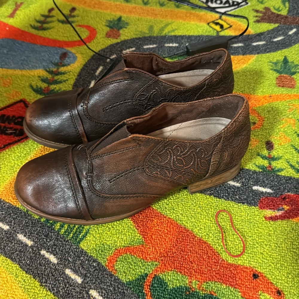 earth shoes boot clog